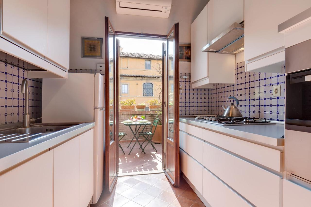 Rome As You Feel - Luxury Cappellari Apartment ภายนอก รูปภาพ